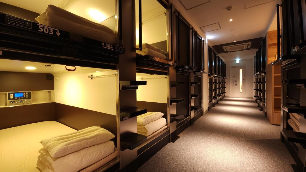 Acro Capsule Hotel Namba Dotonbori Osaka Exteriör bild