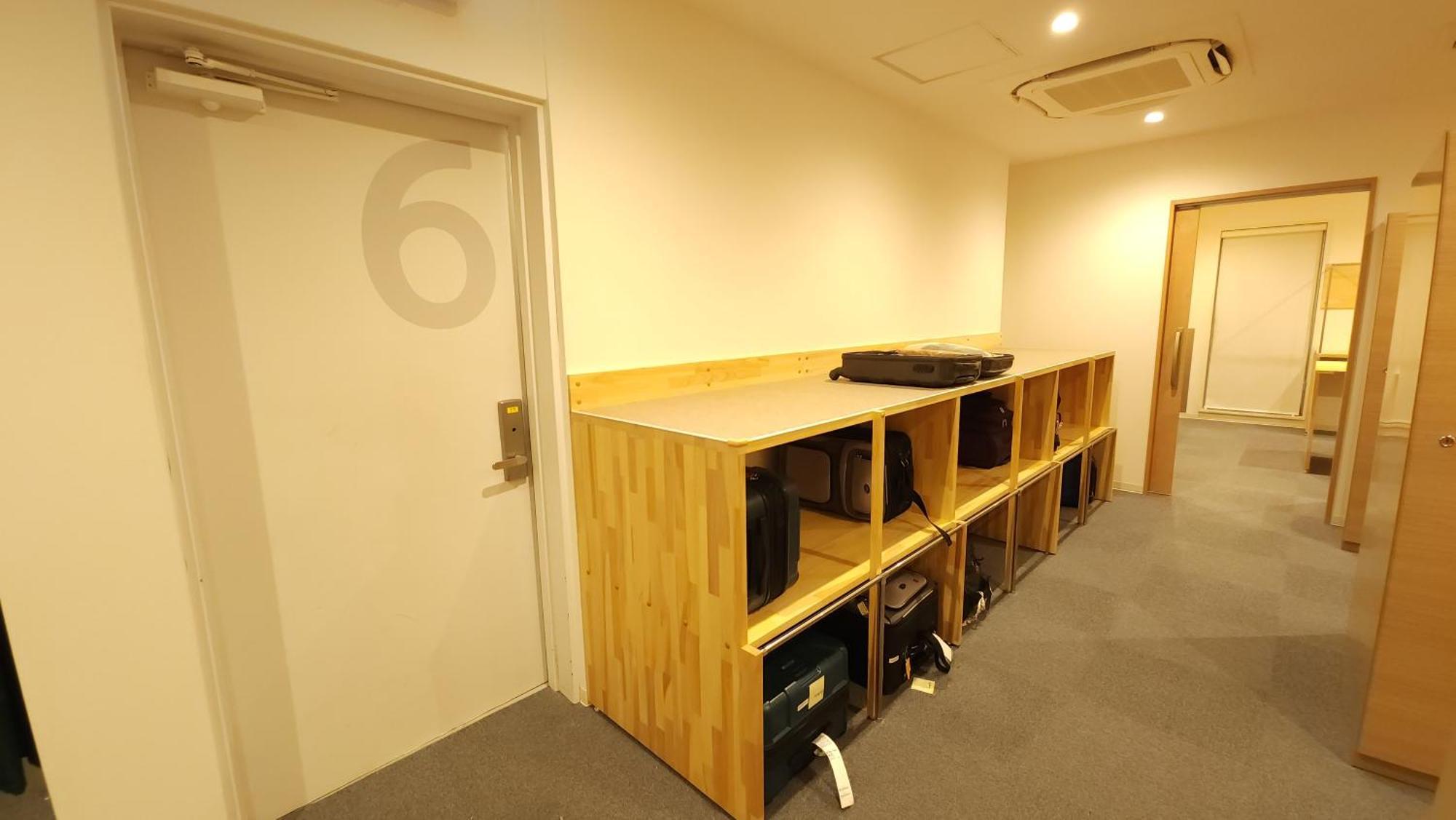 Acro Capsule Hotel Namba Dotonbori Osaka Exteriör bild